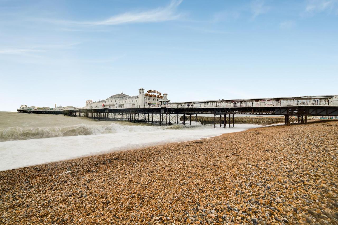 Oyo The Gullivers Hotel Brighton Exterior photo